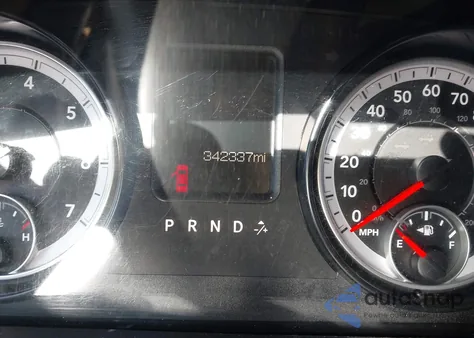 2015 Ram 1500 Express z USA, uszkodzony, nr VIN 1C6RR6FT7FS505670